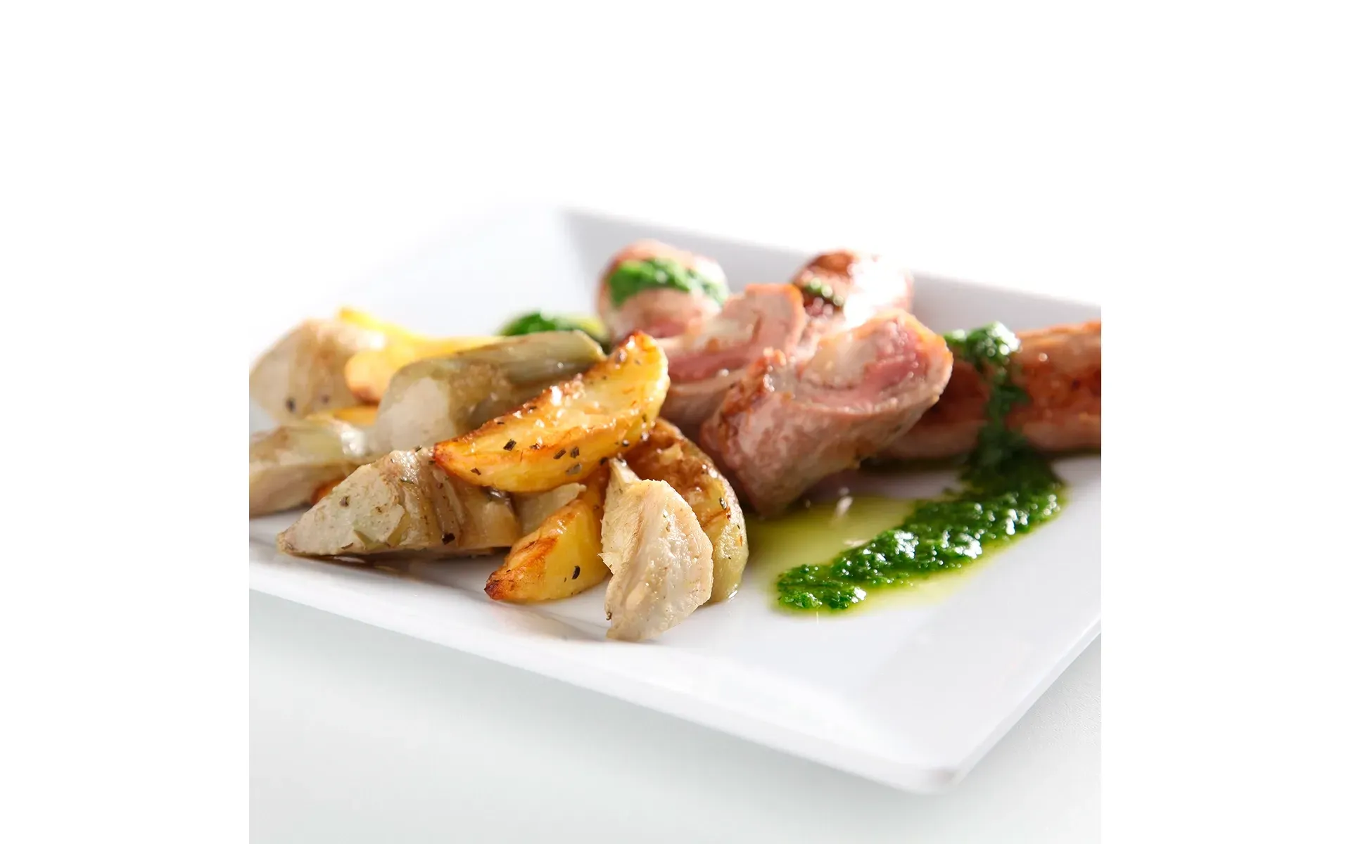 Involtini di vitello Orogel farciti con teneri asparagi freschi, un secondo piatto elegante e gustoso.