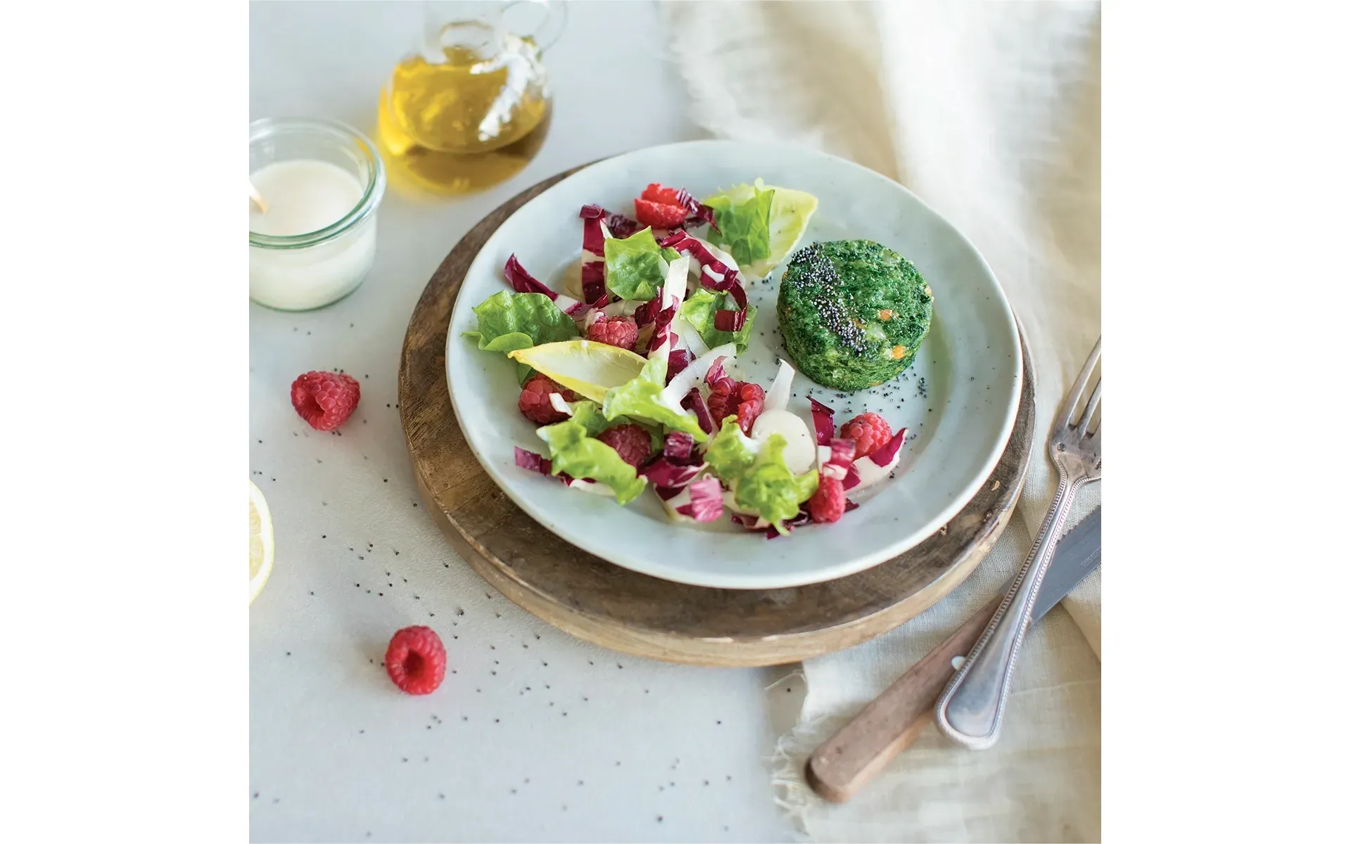 Piatto con sformatino Orogel, una preparazione versatile e gustosa per ogni occasione.