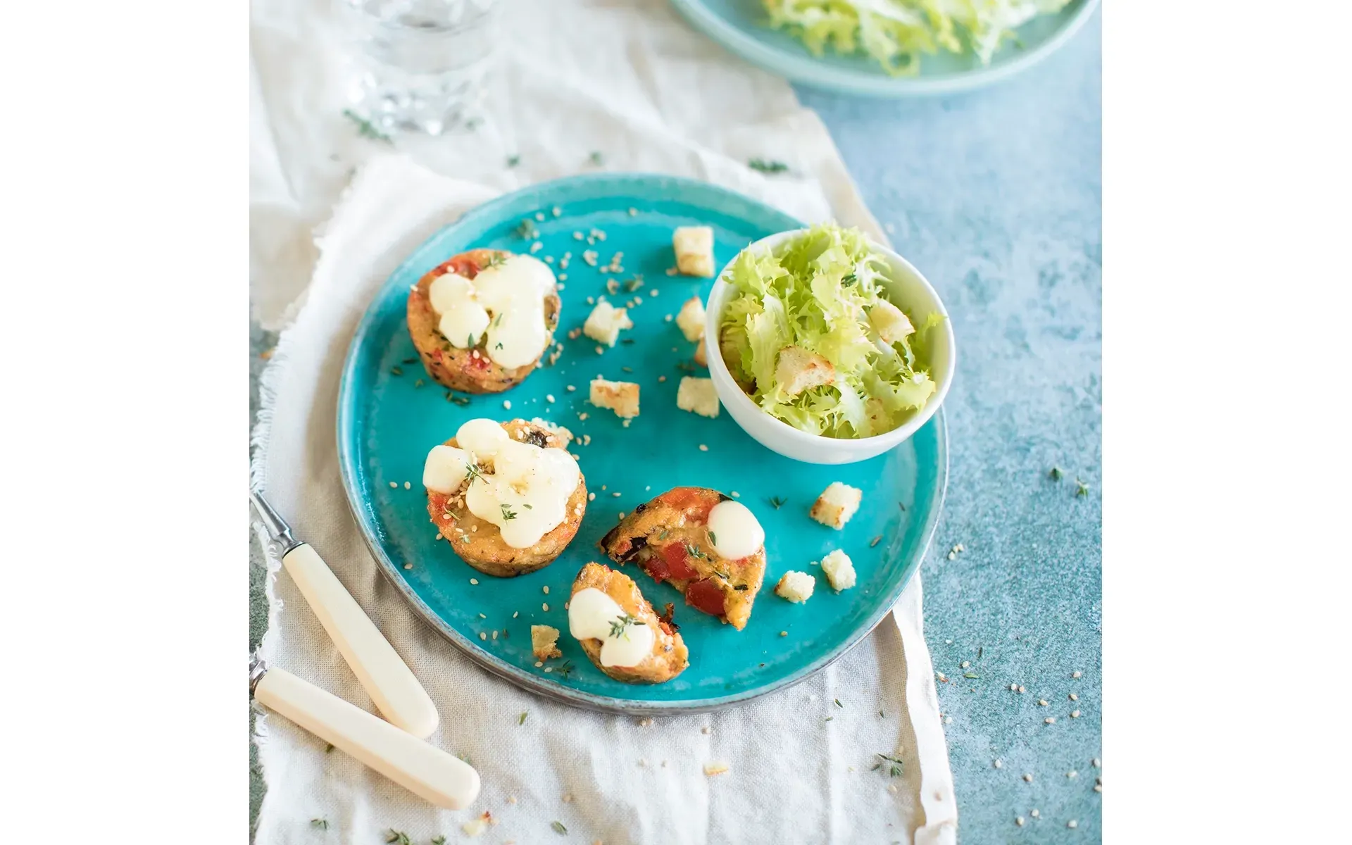 Sformatino Orogel, qui in una versione raffinata con gamberi freschi e foglie di lattuga.