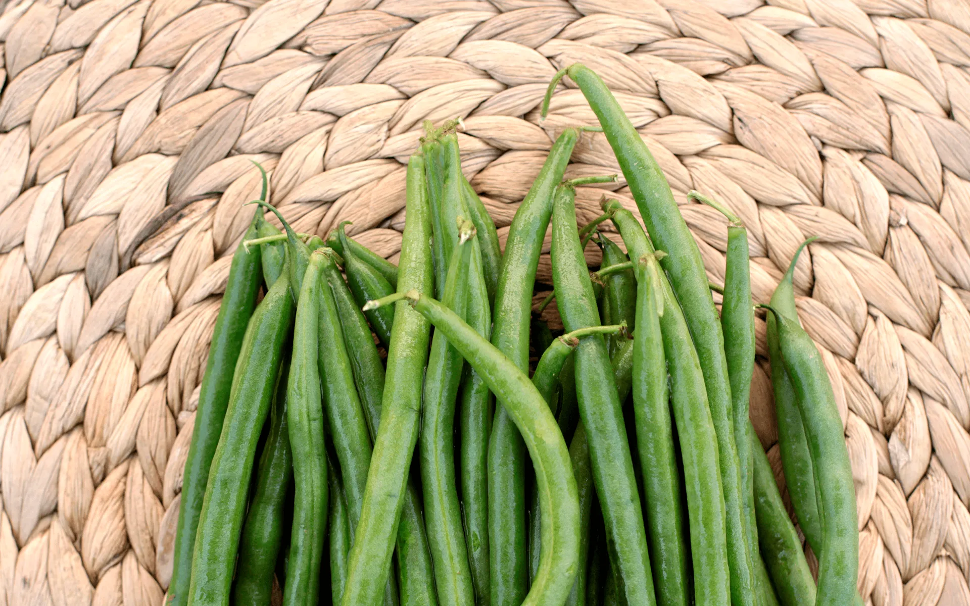 Fagiolini Extra Fini BIO Orogel, biologici e di alta qualità, in un cestino.