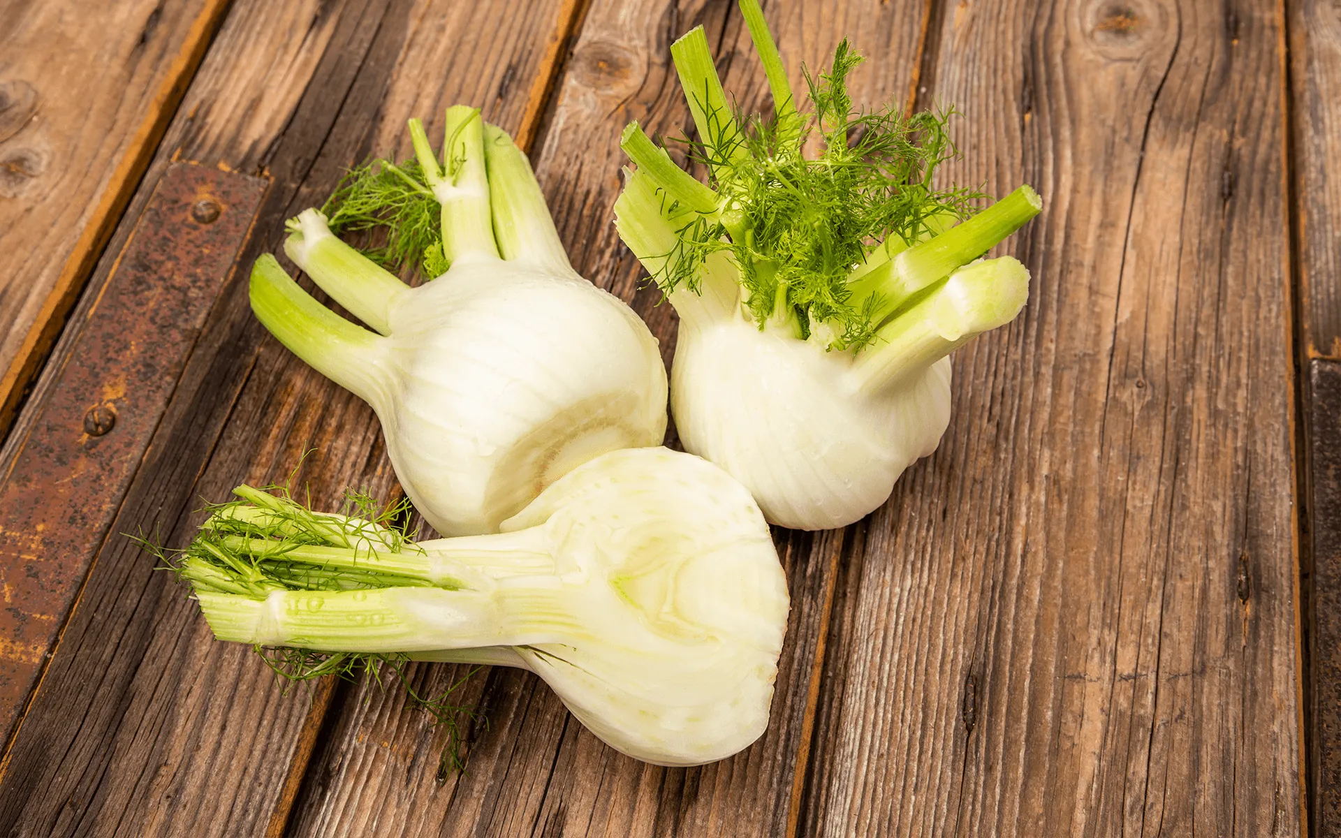 Finocchi a Fette Orogel, croccanti e aromatici, pronti per insalate o gratinati.