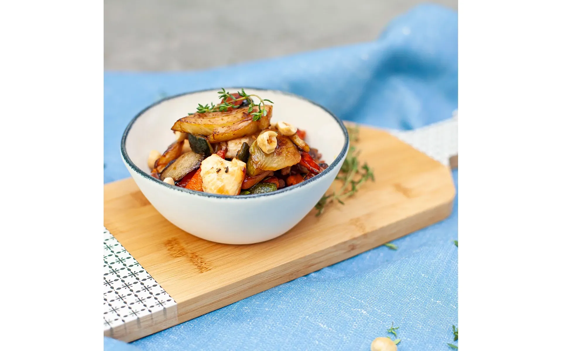 Contorno semplice Orogel: una ciotola di verdure fresche e di stagione, pronte da gustare.