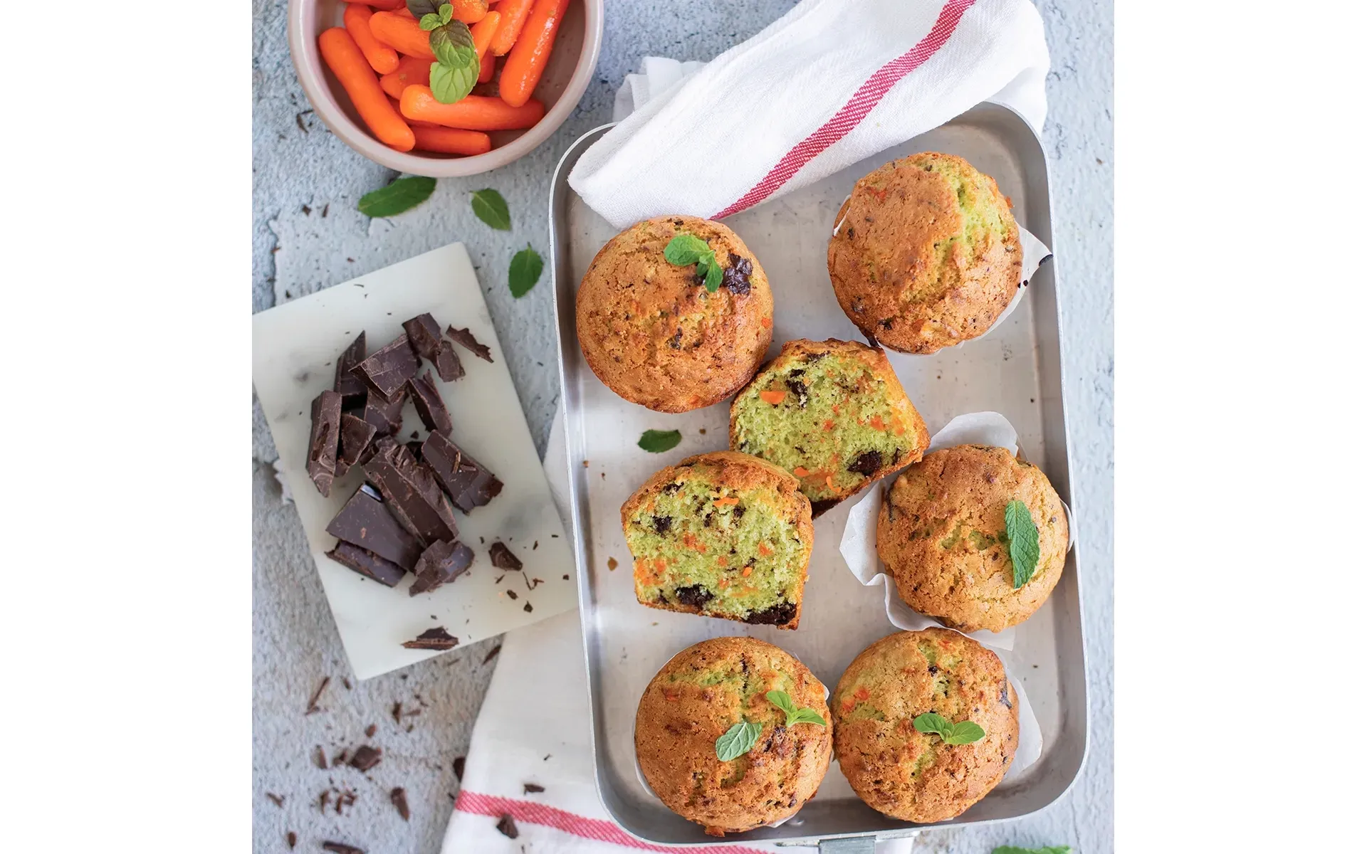 Muffin Orogel soffici e golosi, perfetti per una colazione o una merenda sana e gustosa.