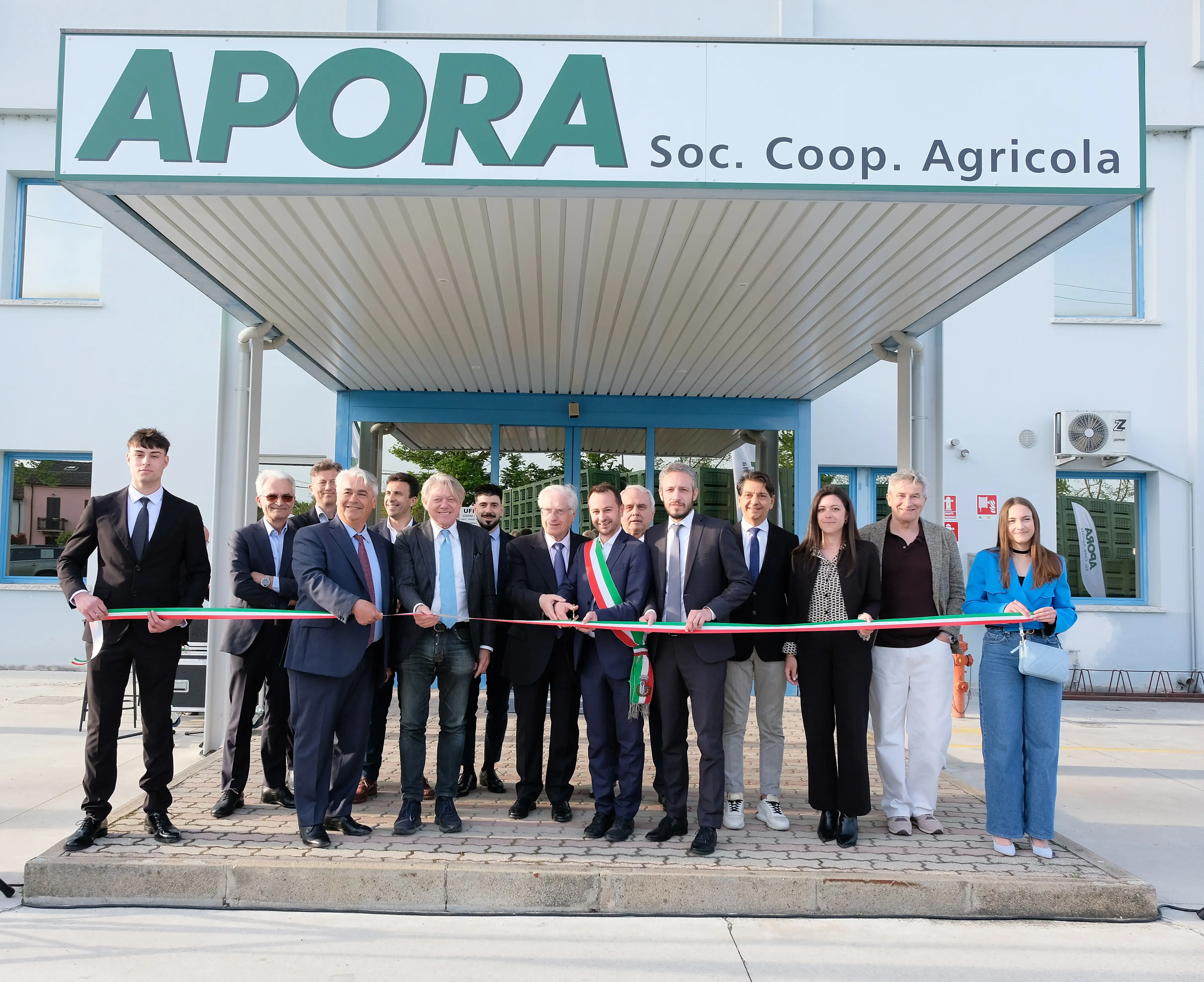 Inaugurazione stabilimento Apora a Gaiba