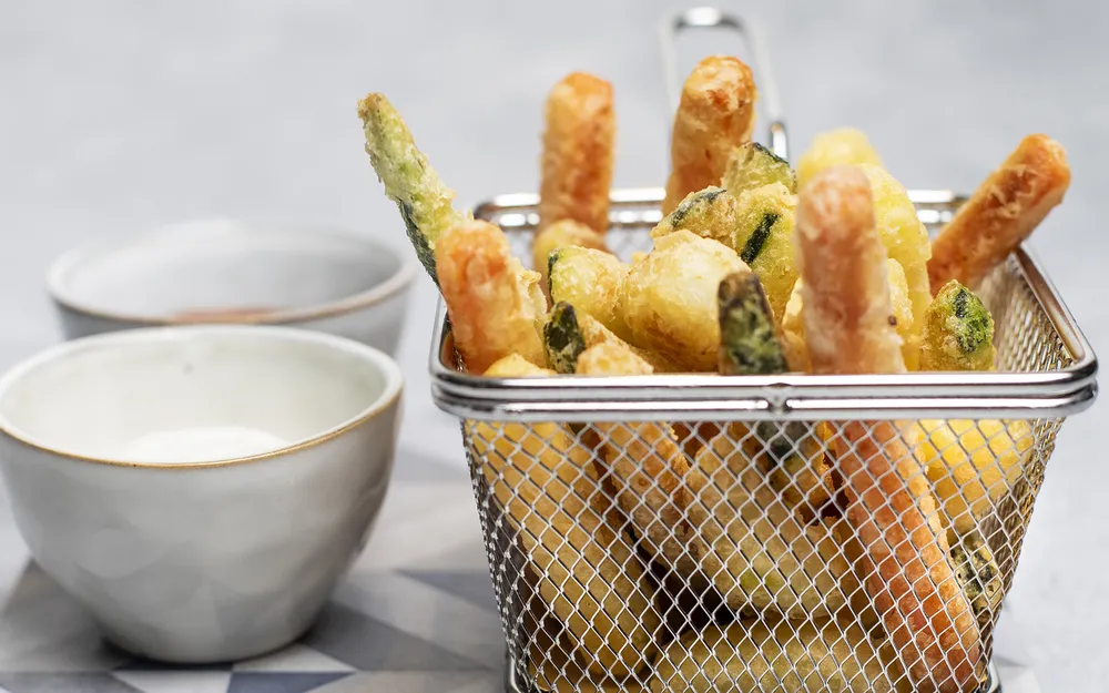 Tempura Orogel: un fritto leggero e croccante, perfetto per verdure, pesce o gamberi.