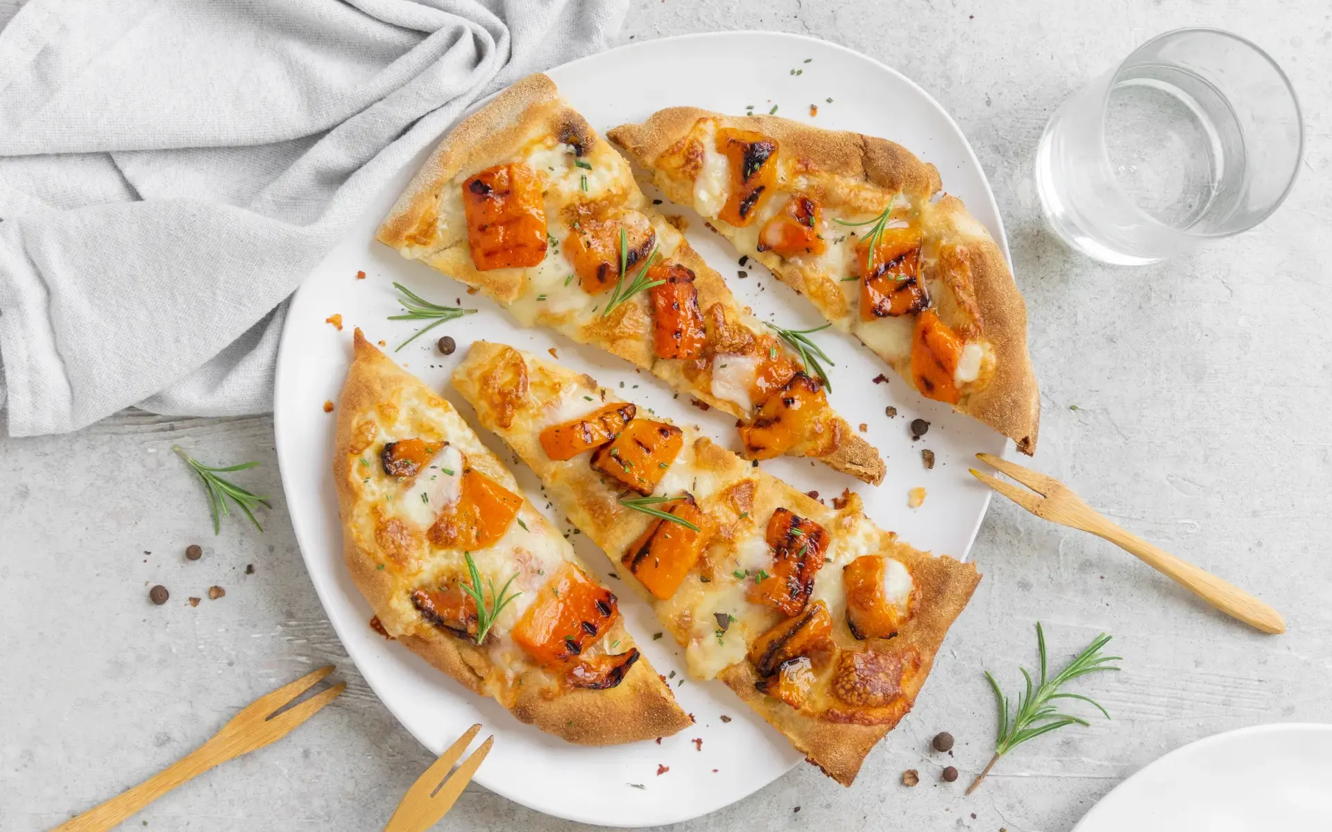 Focaccia con zucca grigliata Orogel, taleggio e rosmarino