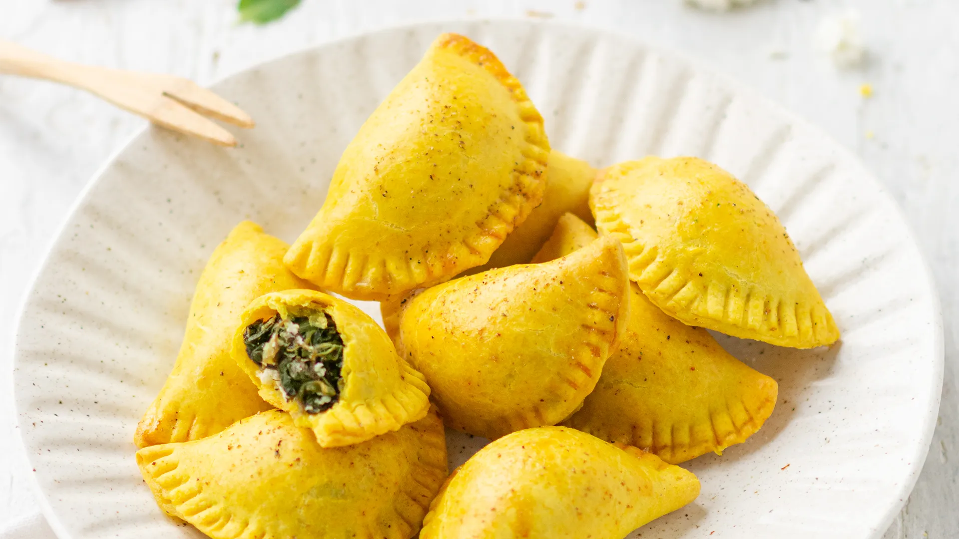 Mezzelune Orogel ripiene di Verdure Campagnole, un primo piatto rustico e saporito.