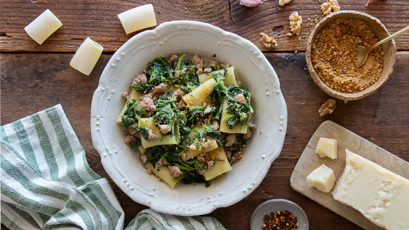 Pasta con i friarielli: ricette, abbinamenti e consigli per un primo piatto ricco di gusto