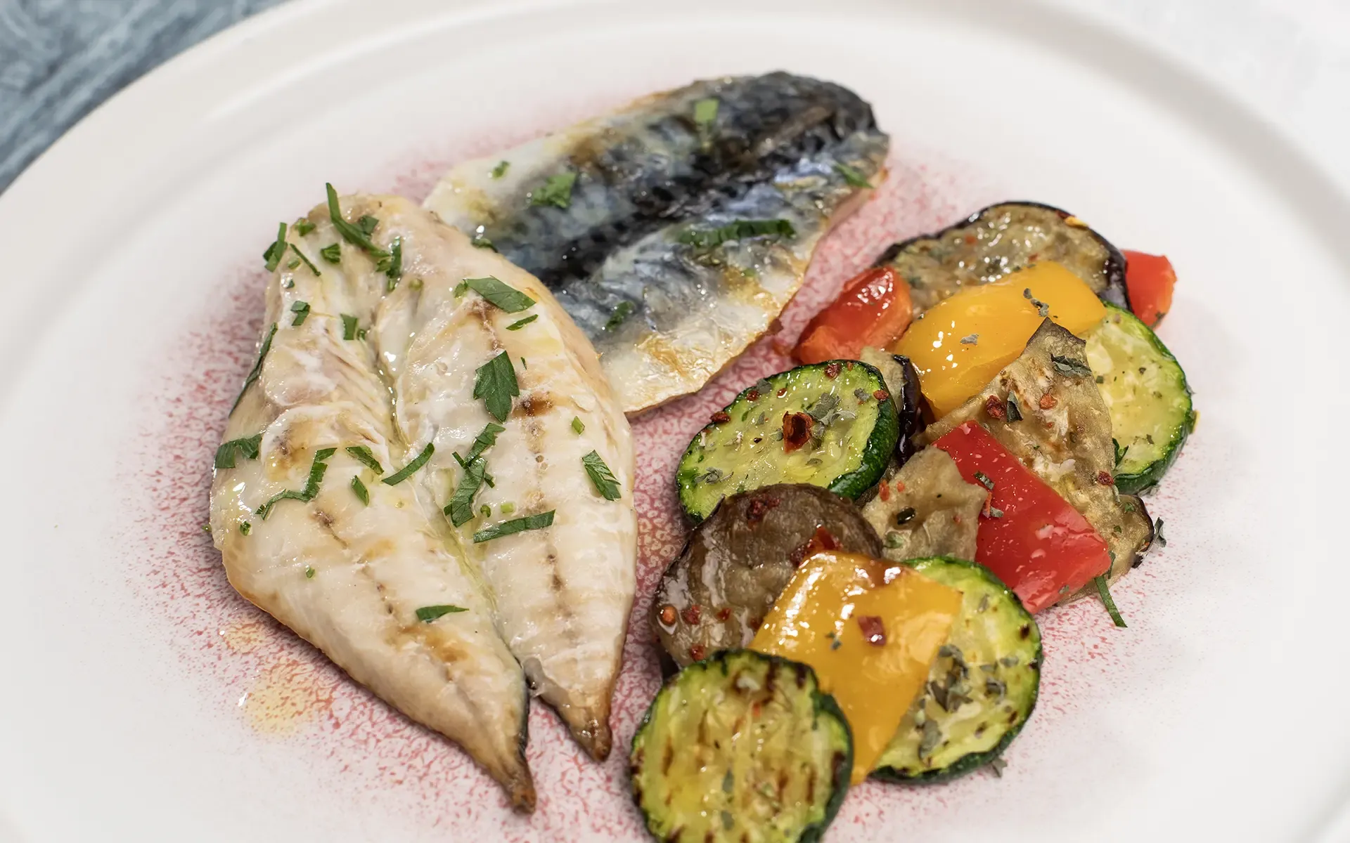 Filetto di sgombro con Tris Grigliato Orogel Food Service