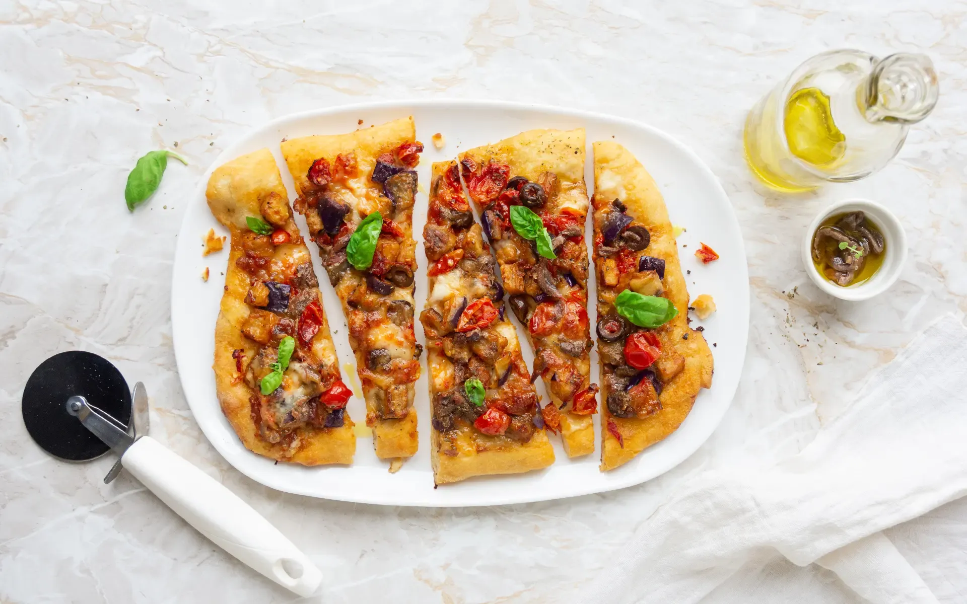 Pizza fatta in casa con Tris Mediterraneo Gusto Ricco Orogel